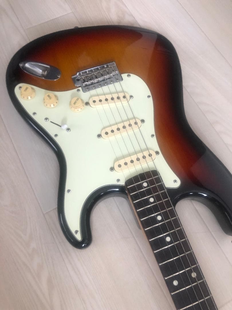 Fender Japan Stratocaster Dimarzioに交換済、他