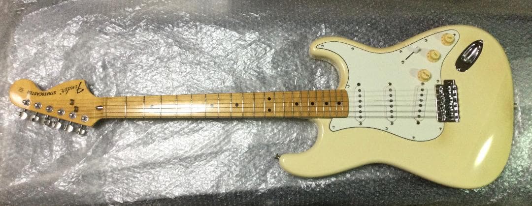 Fender 日本製 Stratocaster cream white