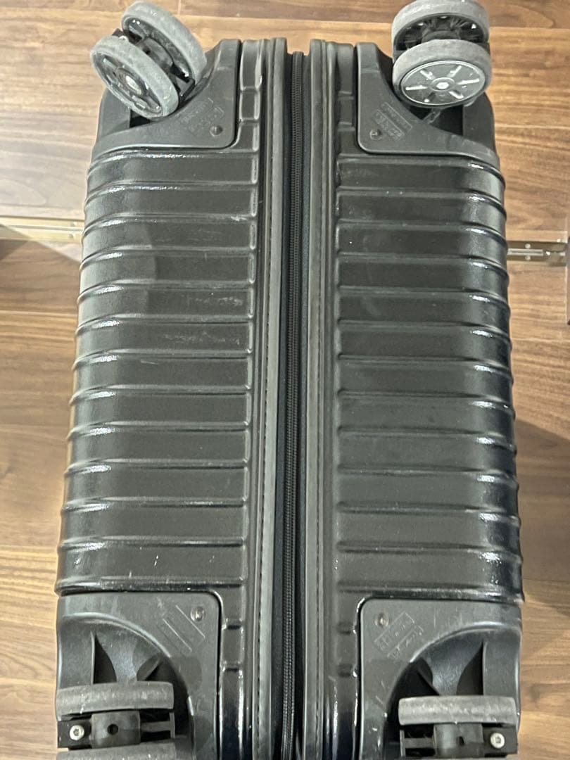 RIMOWAサルサ　ブラック 4輪　82Ｌ　箱付き