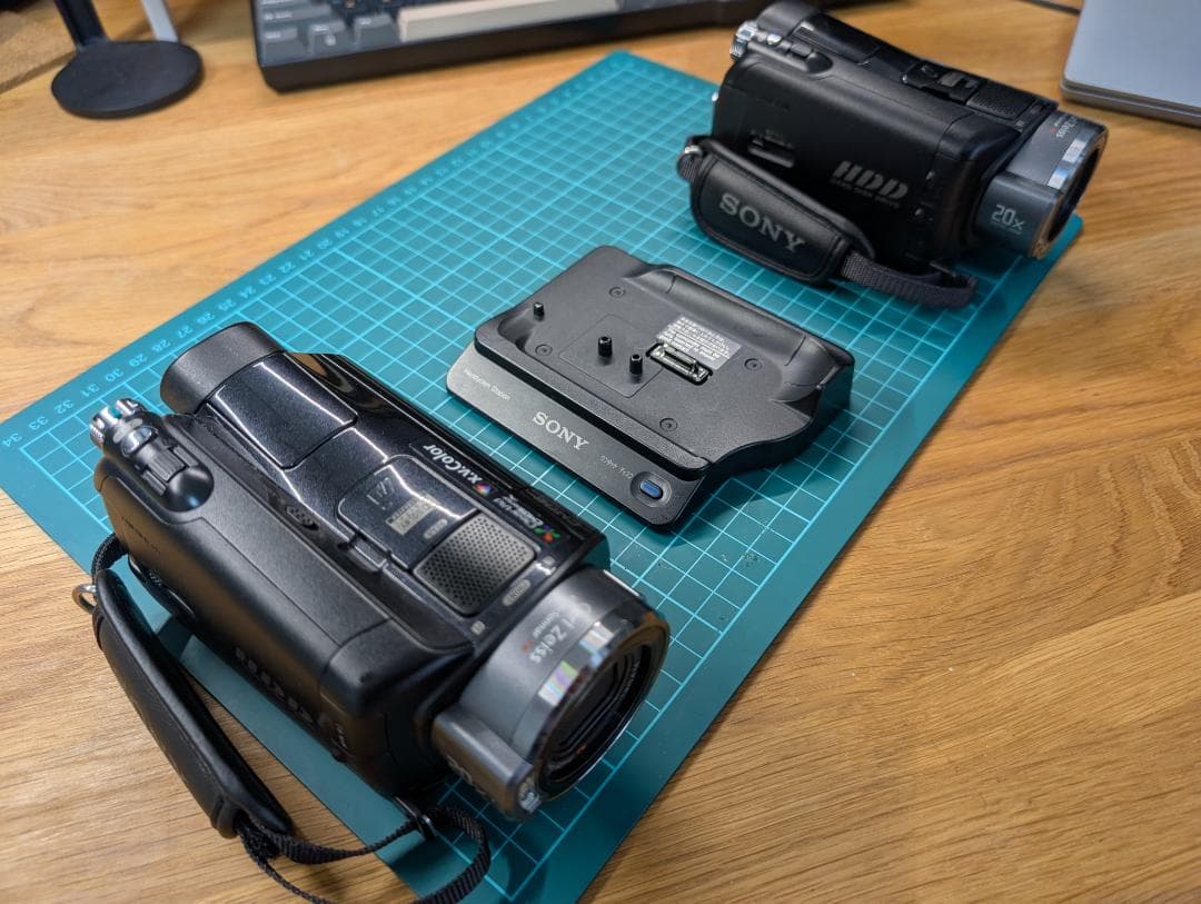 Sony HDR-SR8 ビデオカメラ