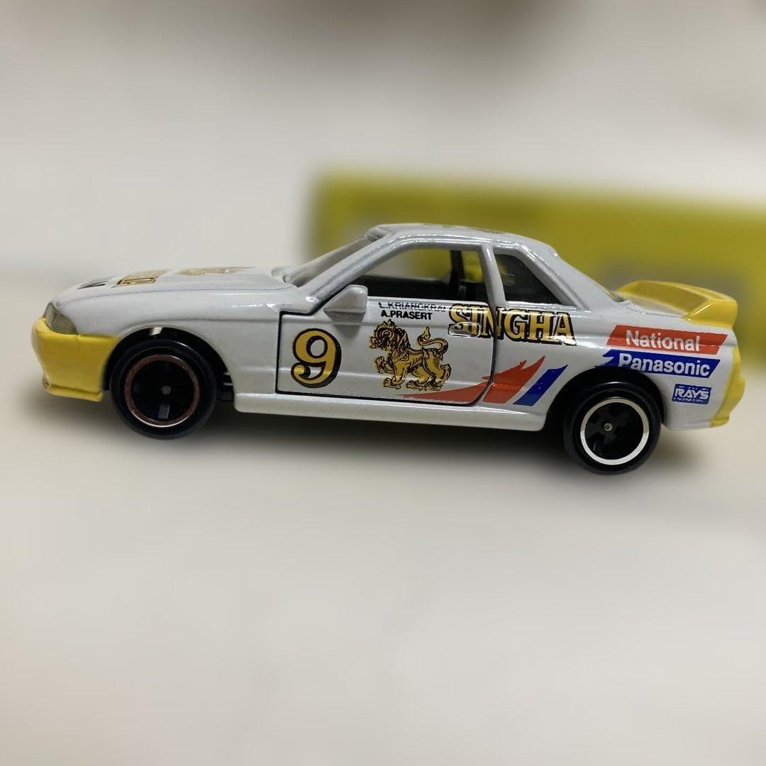 トミカ　SINGHAツーリングカー TAISAN ADVANスカイラインR32