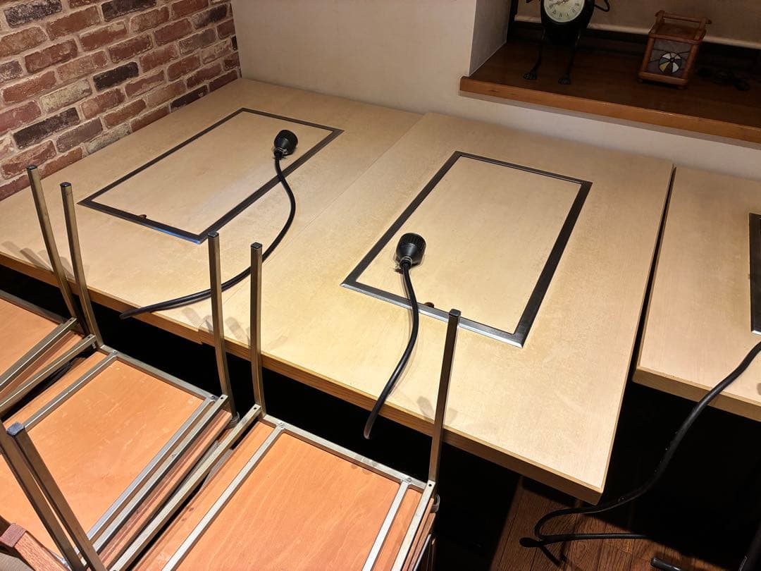 【ヒ6295、直接引き取り】鉄板テーブル3台、椅子セット(お好み焼き)