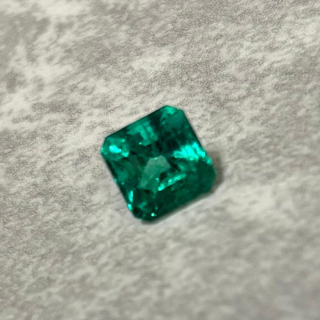 コロンビア産エメラルドルース 2.067cts