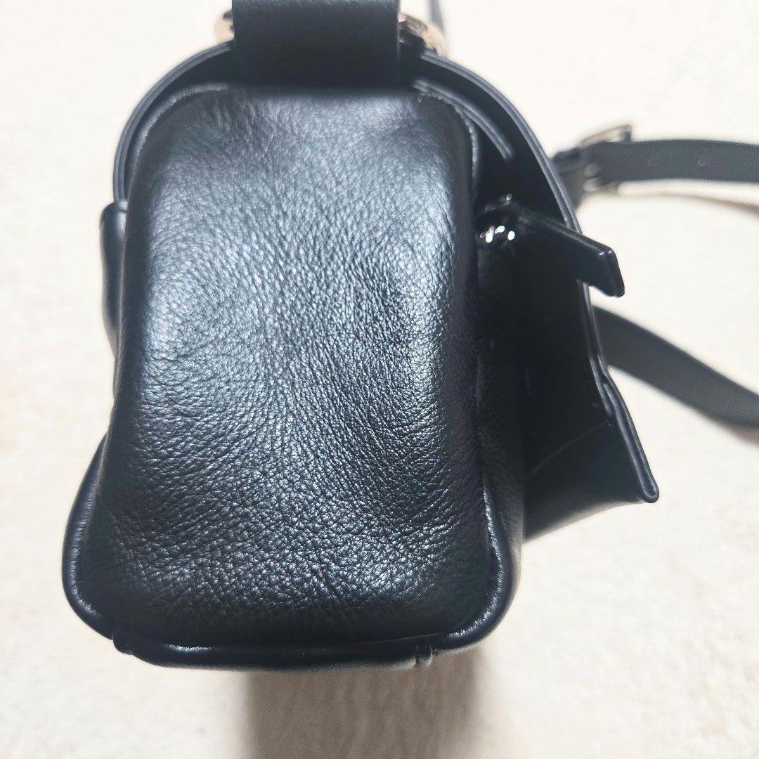 ビアズリー　レザーボディバッグ　ブラック