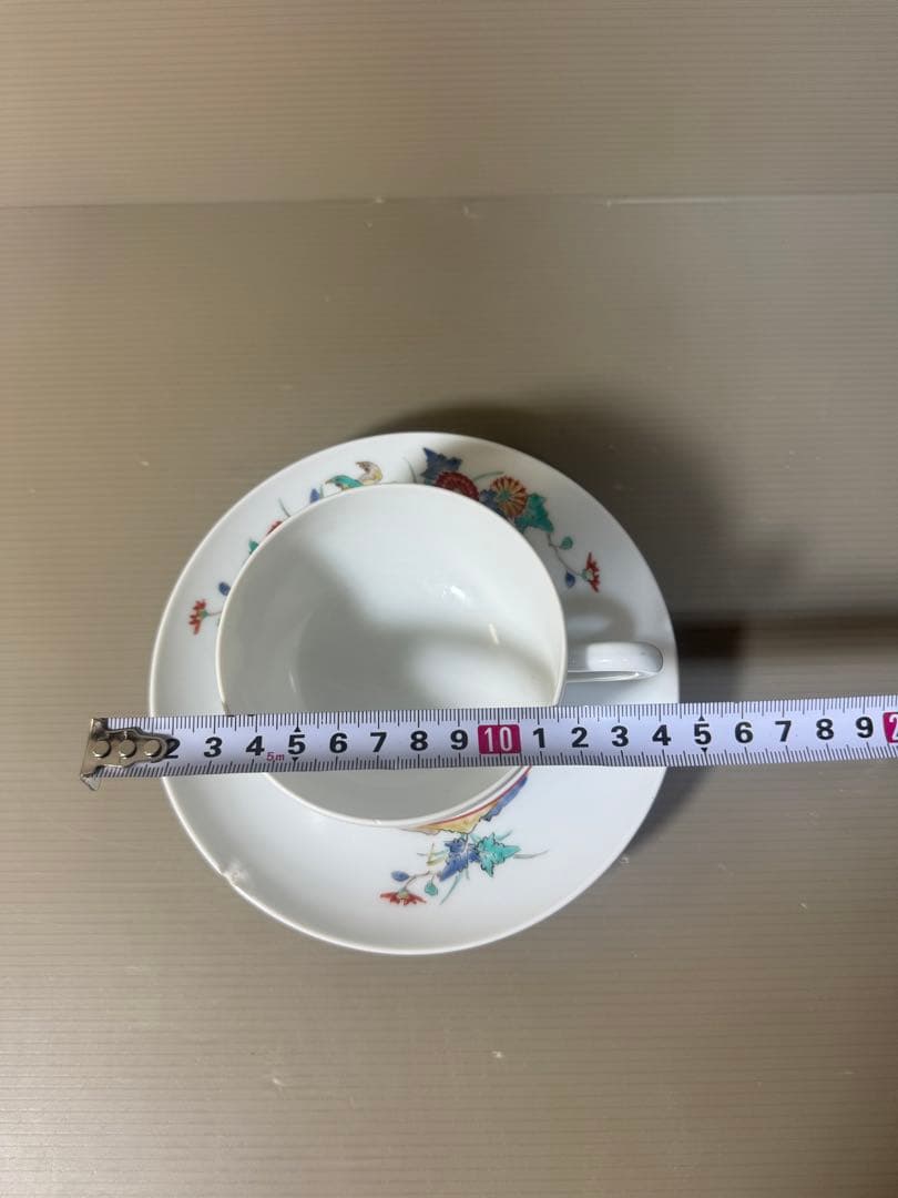 2436 人間国宝　十四代酒井田柿右衛門作　花鳥文紅茶碗