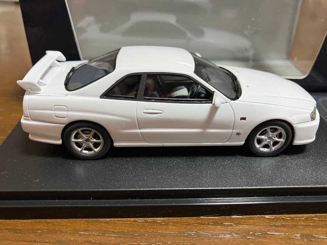 1/43 Hi-Story スカイライン 25GT TURBO 1998 白