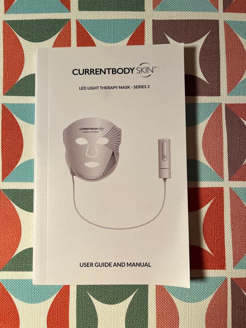 美品　カレントボディCURRENTBODY LEDライトセラピーマスク