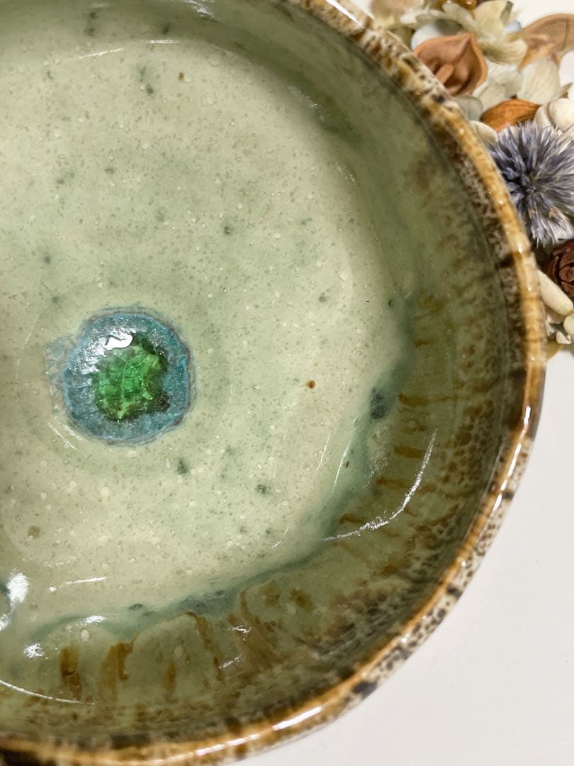 萩焼　山根清玩　しだれ釉　抹茶碗　光彩庵　陶器　孔雀釉　割り高台