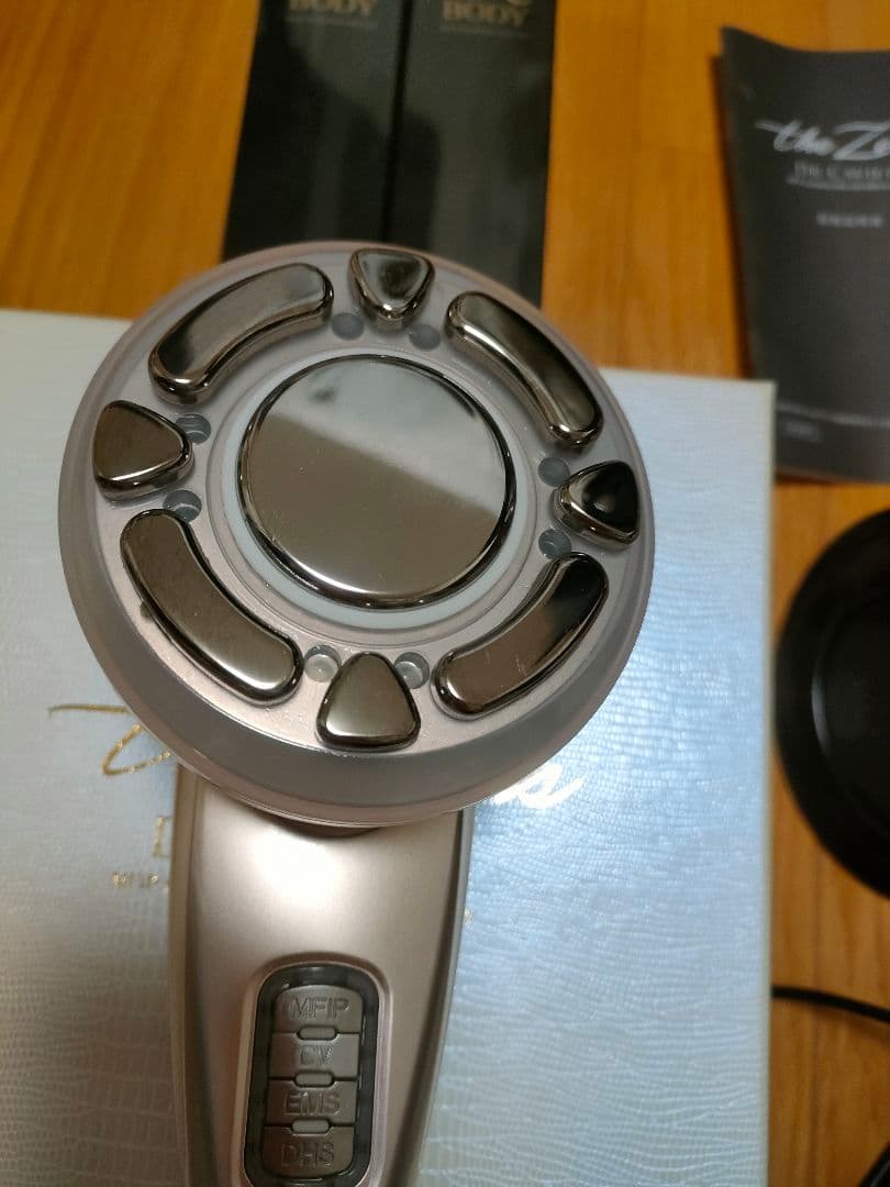 ボディ・フェイスケア Dr.Caviet The Zeus