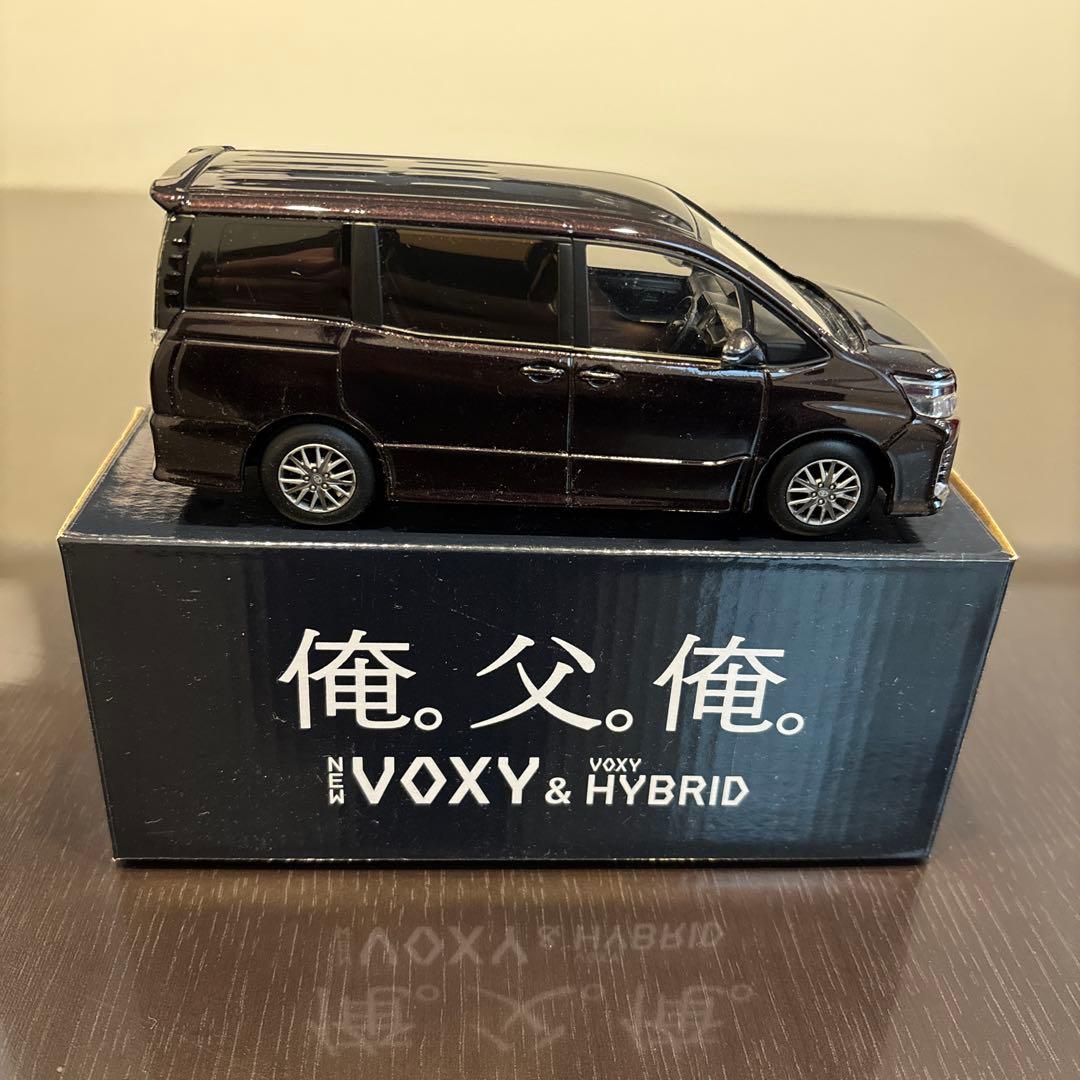 TOYOTA VOXY ミニカー
