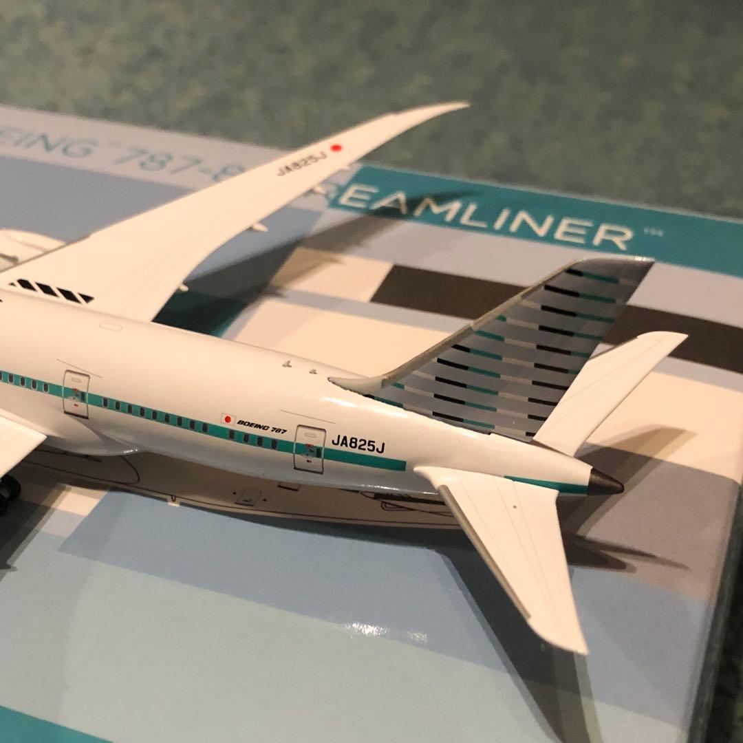 ZIPAIR 787-8 JA825J ジップエア 1:400 NG