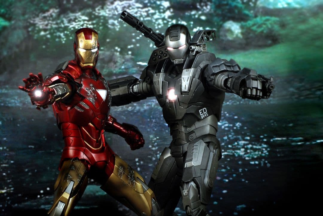 ホットトイズ　アイアンマン2　マーク6　ウォーマシン　2点セット