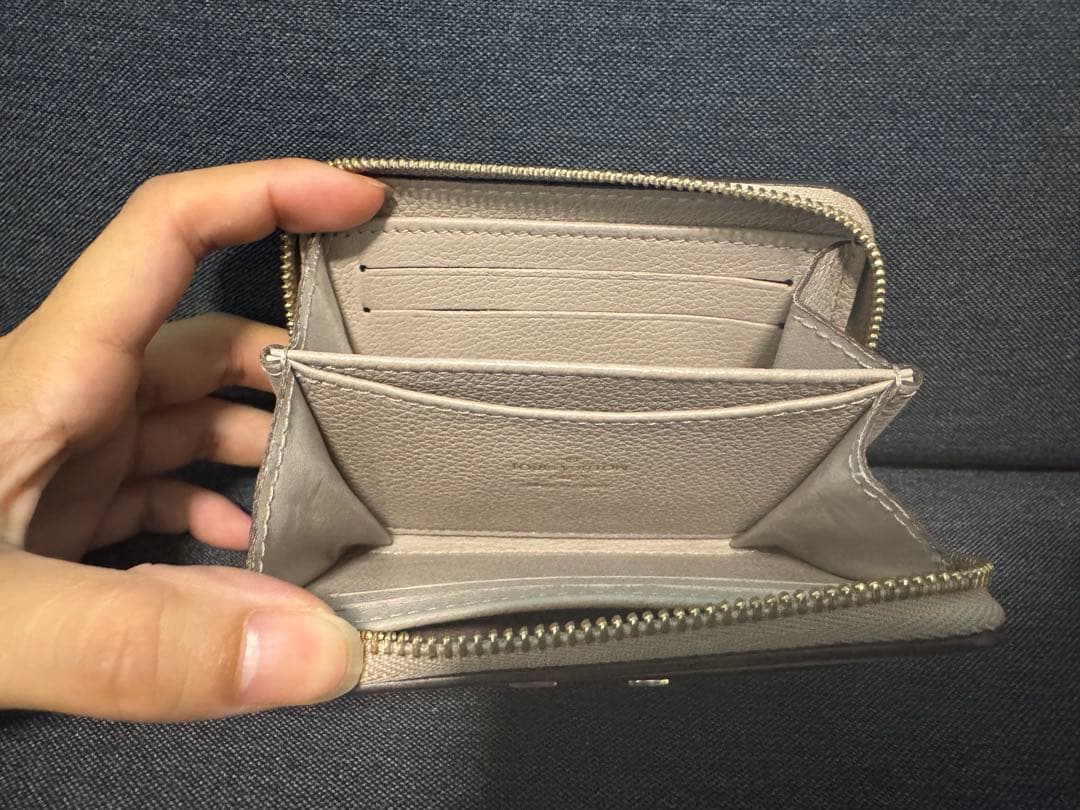 Louis Vuitton ベージュ ケース