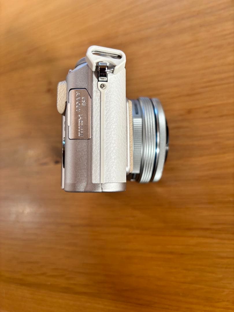 デジタルカメラ OLYMPUS PEN E-PL8