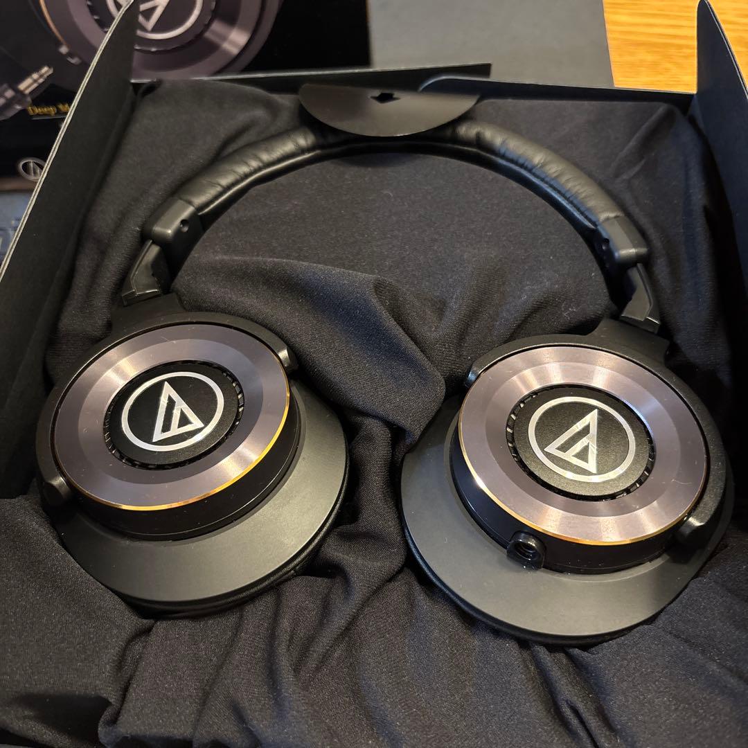 オーディオテクニカ　ATH-WS1100 ヘッドフォン　SOLID BASS