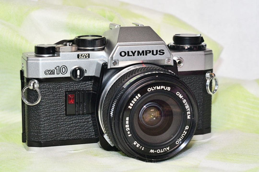 お値引き《動作品》OLYMPUS OM10 +広角レンズ　a407-1