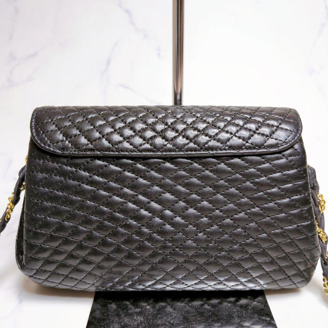 バリー ショルダーバック キルティング チェーン Bロゴ ブラック レザー