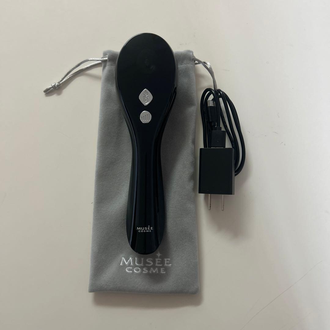 MUSÉE COSMÉ 美顔器 ブラック 充電器・収納袋付き