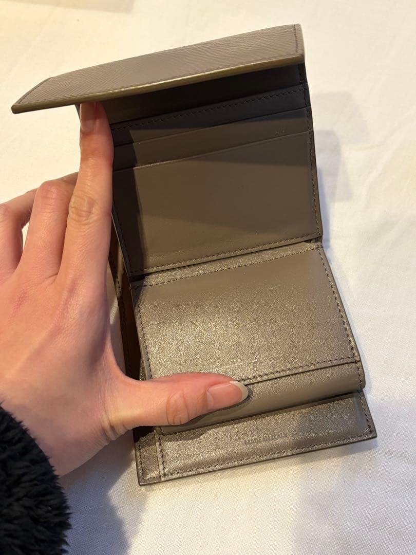 セリーヌ 三つ折財布 ペブル CELINE Pebble ベージュ