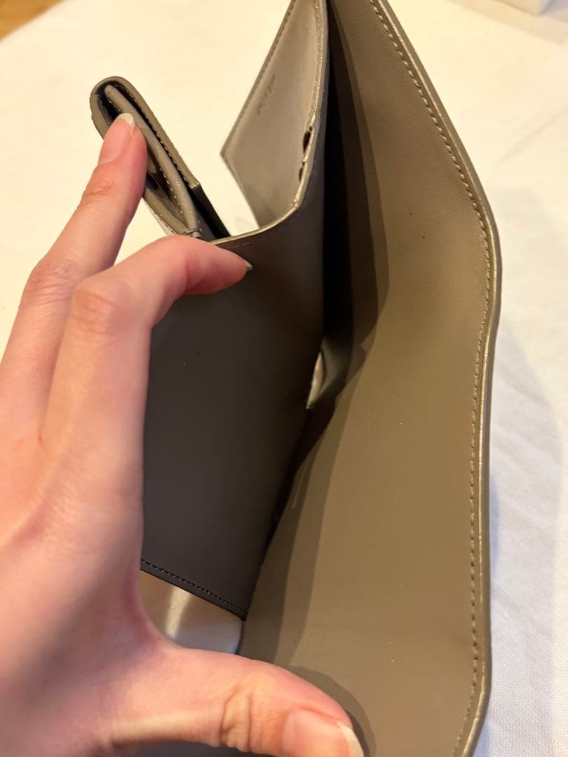 セリーヌ 三つ折財布 ペブル CELINE Pebble ベージュ