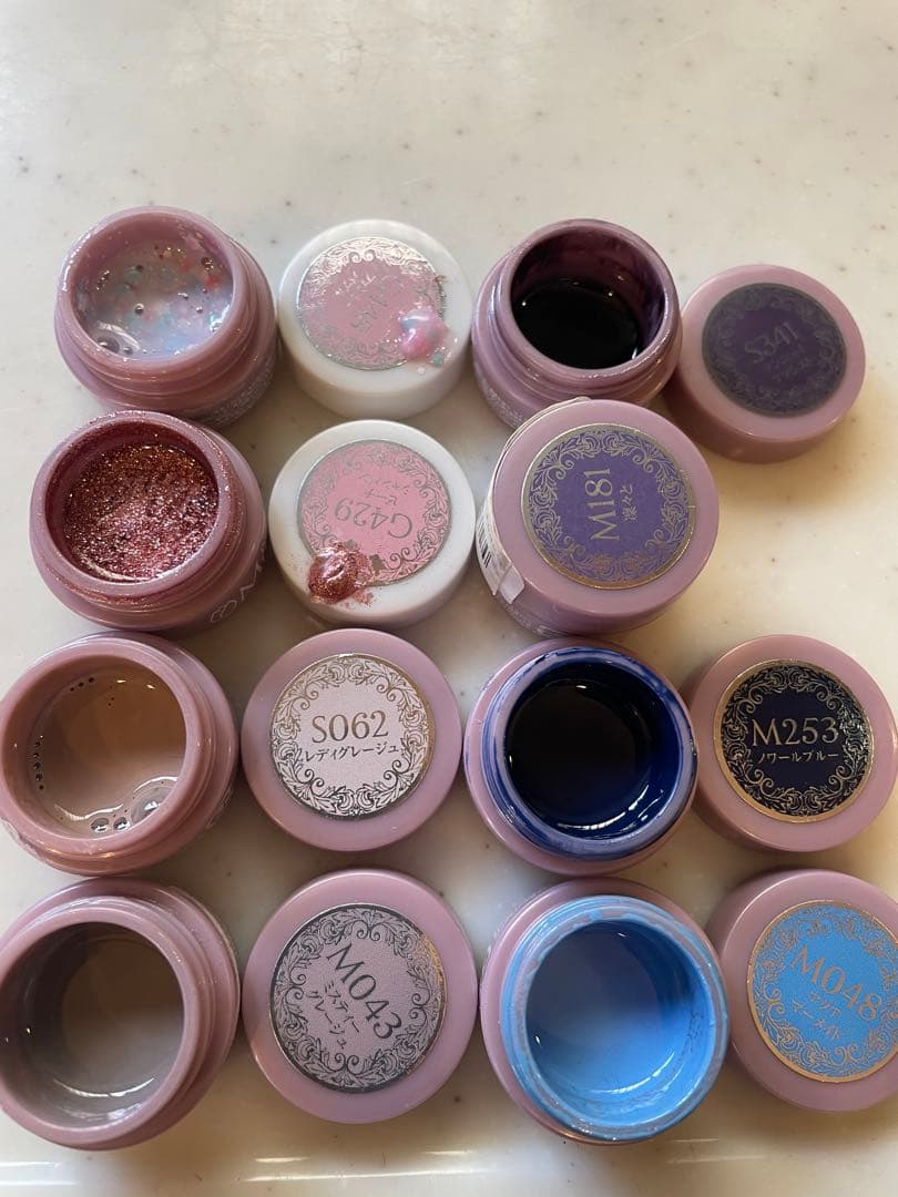 プリジェル　カラーまとめ売り32個 開封済み ミューズ　ジェルネイル