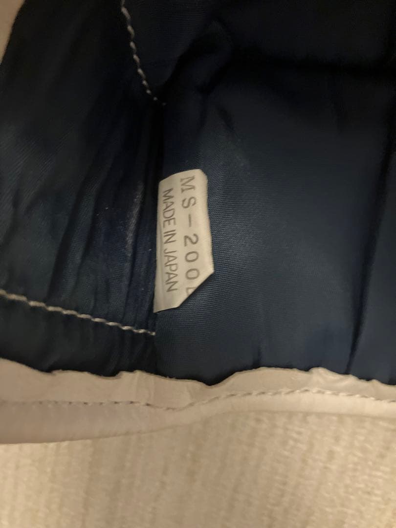 Winning ボクシンググローブ ホワイト/ゴールド8オンス MS-200B