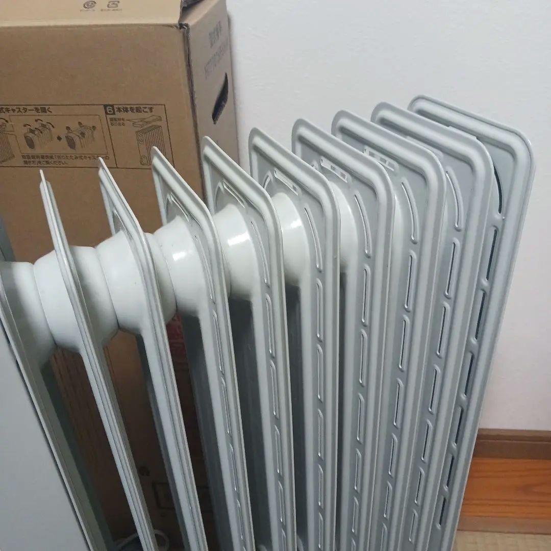 美品 DeLonghi オイルヒーターH7751019EFSN-18K