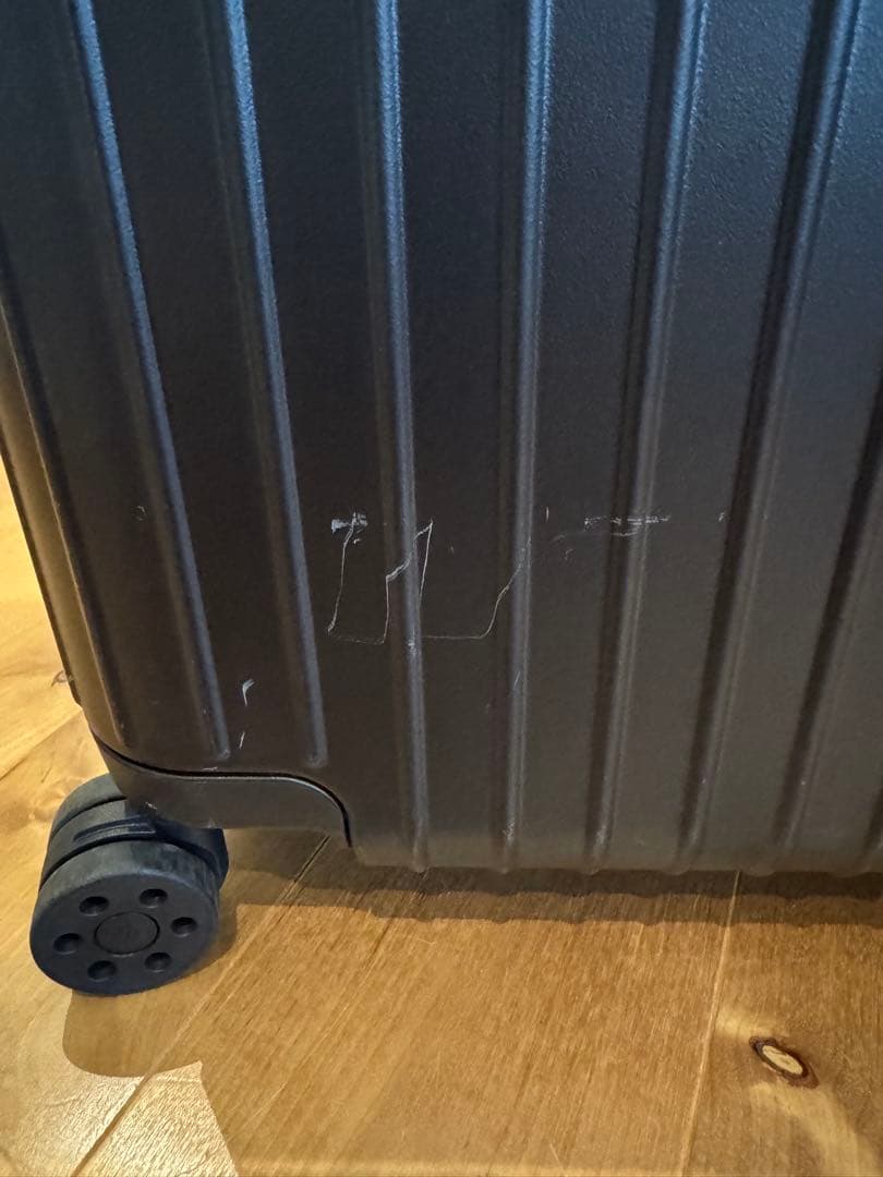 RIMOWA 正規品　ブラック キャリーケース