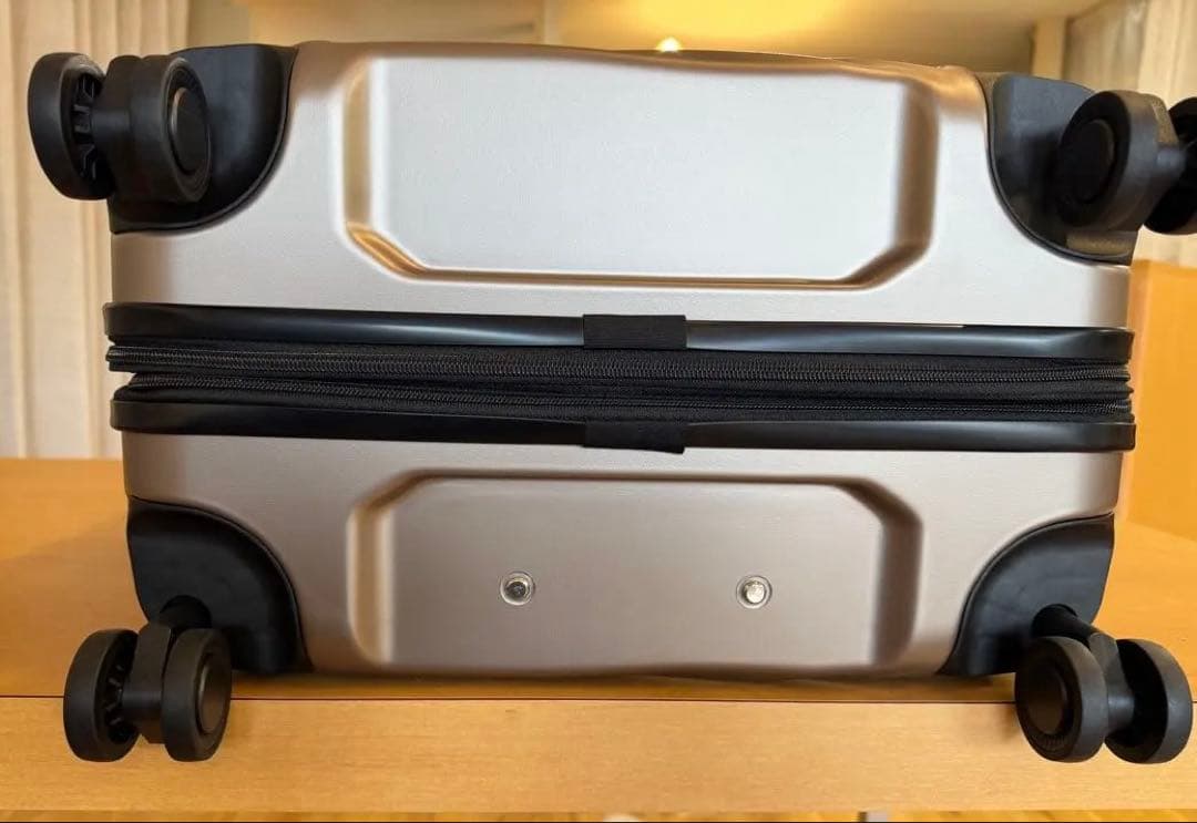 ノースフェイス キャリーバッグ 24インチ ゴールド ベージュ