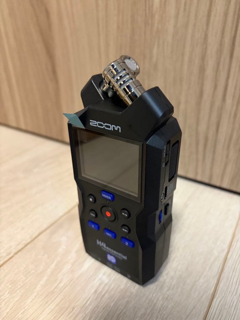 ZOOM H4essential ハンディレコーダー