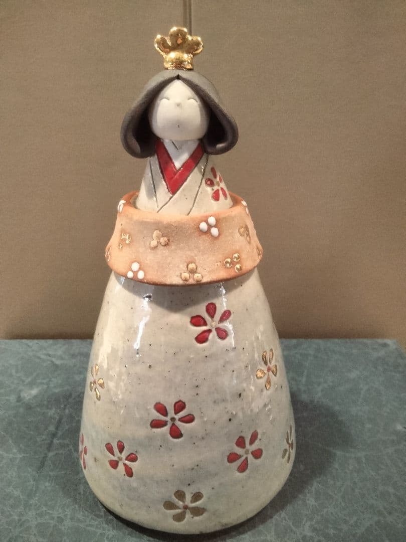 良品（good item）　雛人形（Hina doll）　陶器　作家、西崎和子