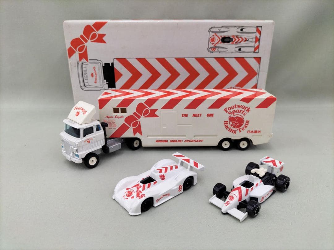 特注 トミカ ダンディ フットワーク フォーミュラ１ トランスポーター　セット