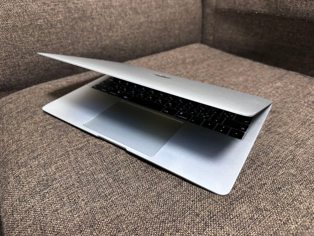 MacBook Air 2018 メモリー　16GB i5 office永続版