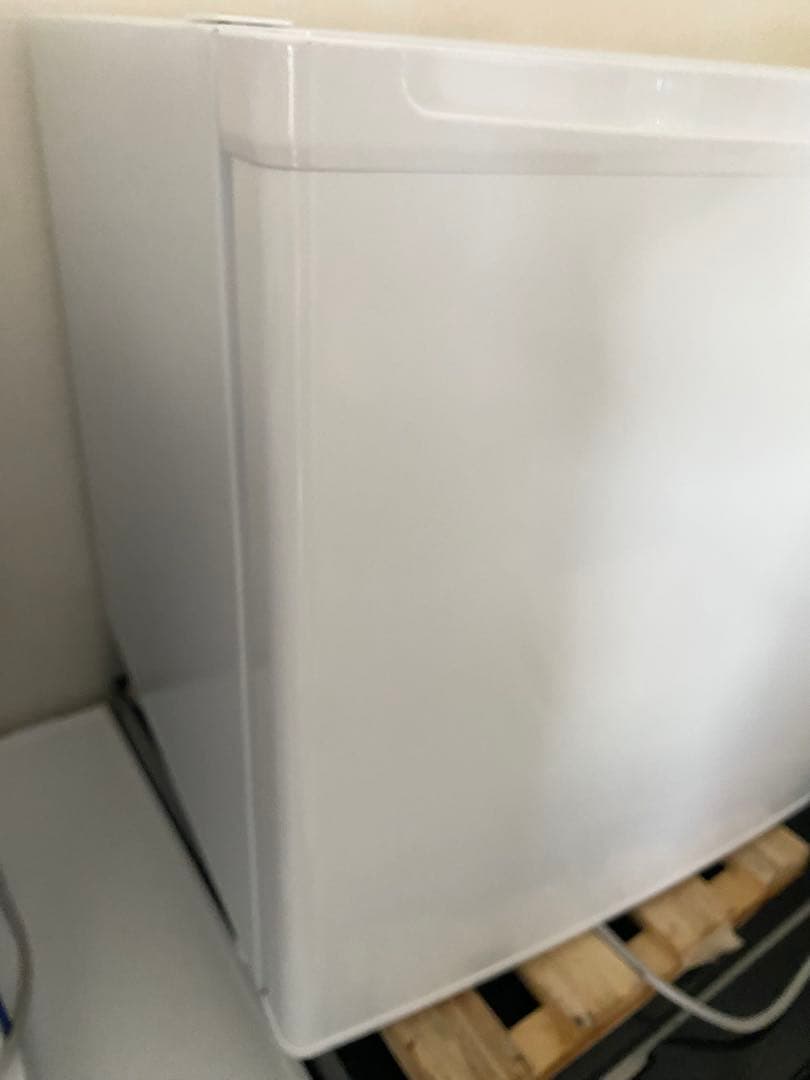 MAXZEN マクスゼン JR047HM01WH 小型冷蔵庫 47L 右開き