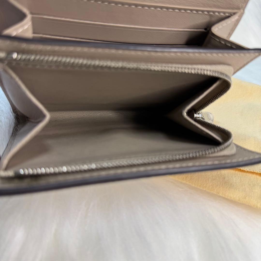 ルイヴィトン ポルトフォイユ マヒナ イリス ガレ 二つ折り財布