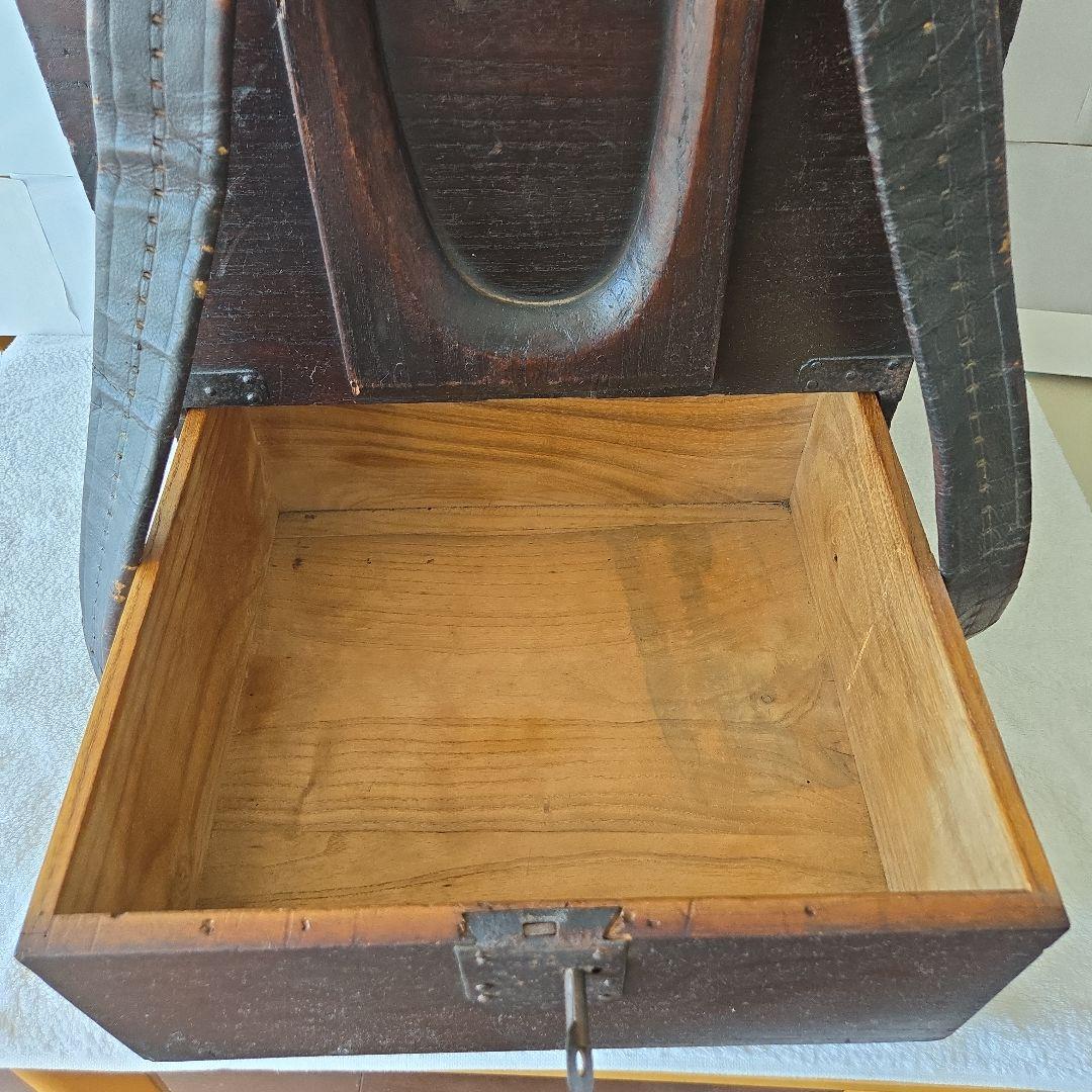 鎧櫃　外鍵付　背負箪笥　武具　刀剣　千両箱　鋏箱　甲冑箱　兜箱　江戸時代