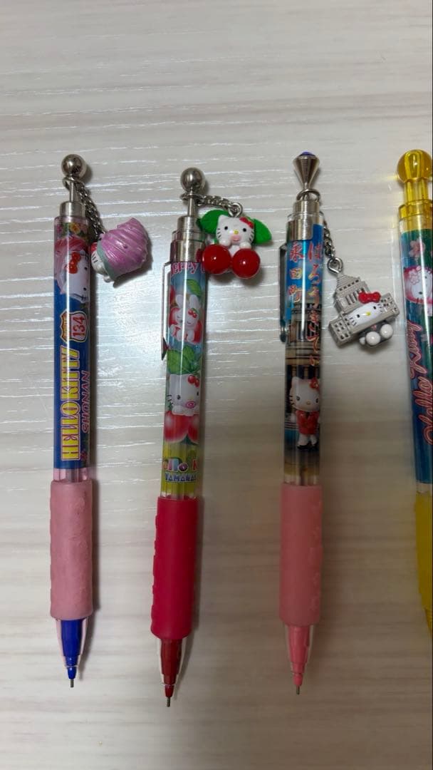 ハローキティ　ご当地シャープペンシル　8本