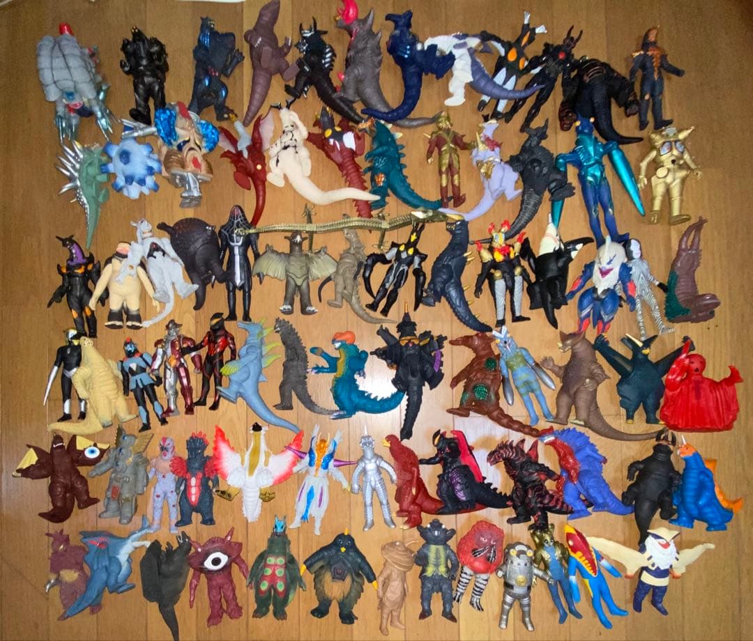 安いです！お得！！計135体‼︎ウルトラマン　怪獣　ソフビ　 セット　まとめ