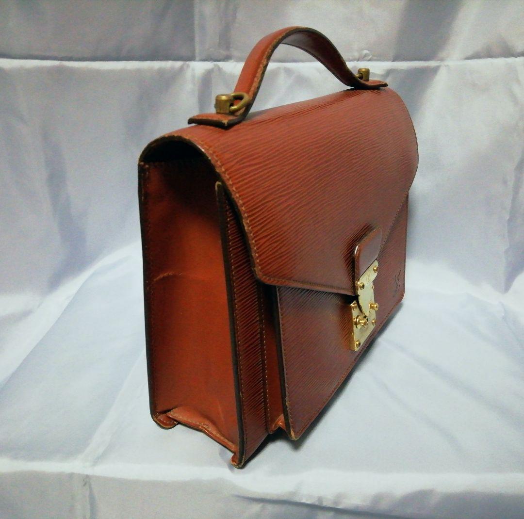 LV ルイヴィトン　エピ/モンソー　鍵付き　セカンドバック