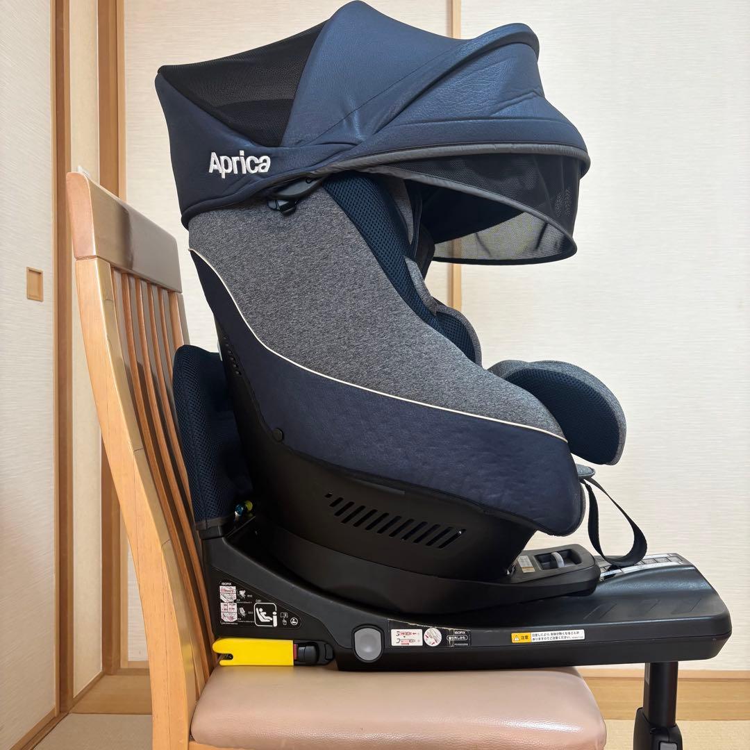 アップリカ　クルリラ プラス　説明書あり　R129適合 新生児〜4歳頃まで