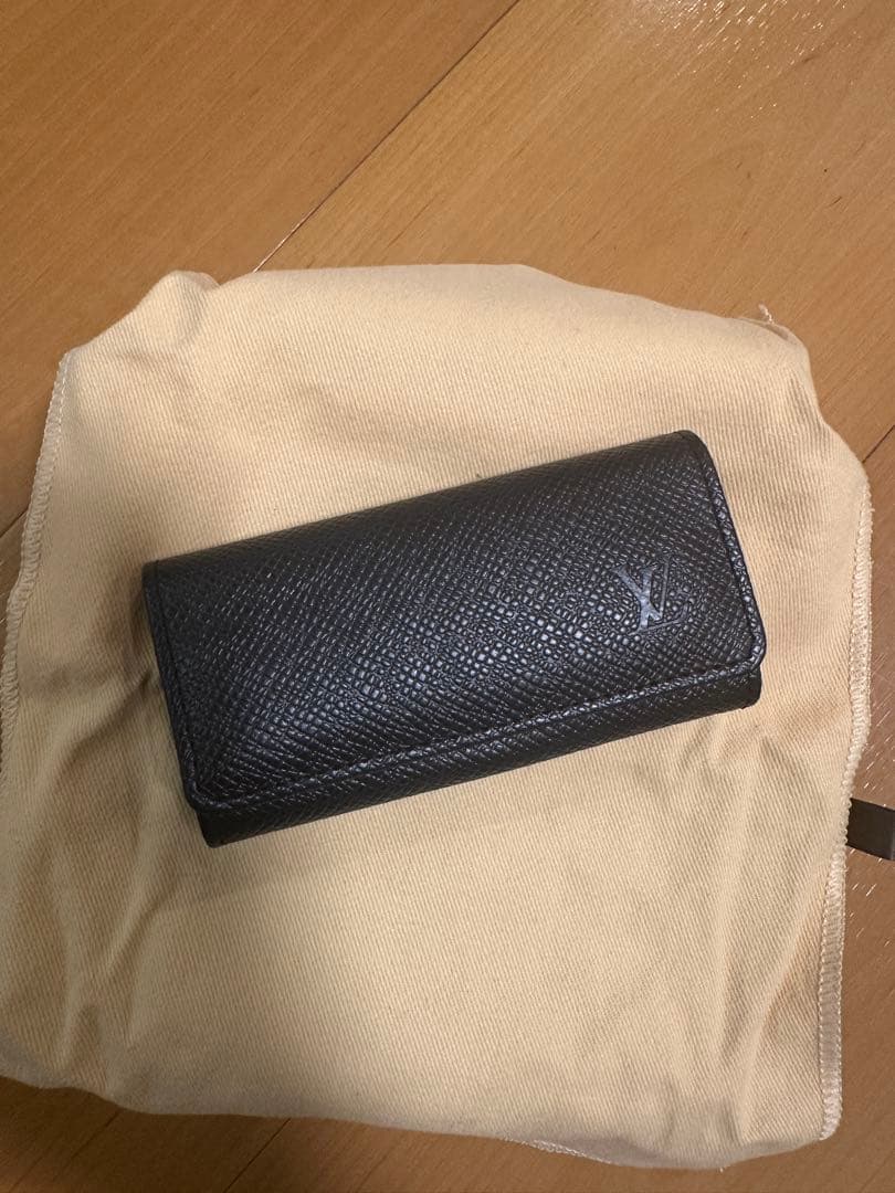 未使用品　ルイヴィトン　4連キーケース　タイガ　ミュルティクレ