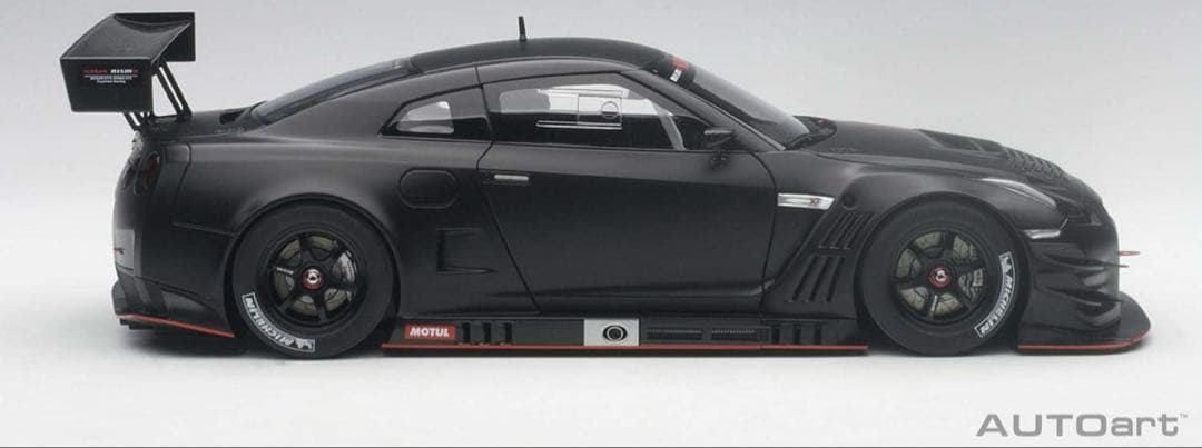 AUTOart Nissan GT-R 1/18 マットブラック ニスモ