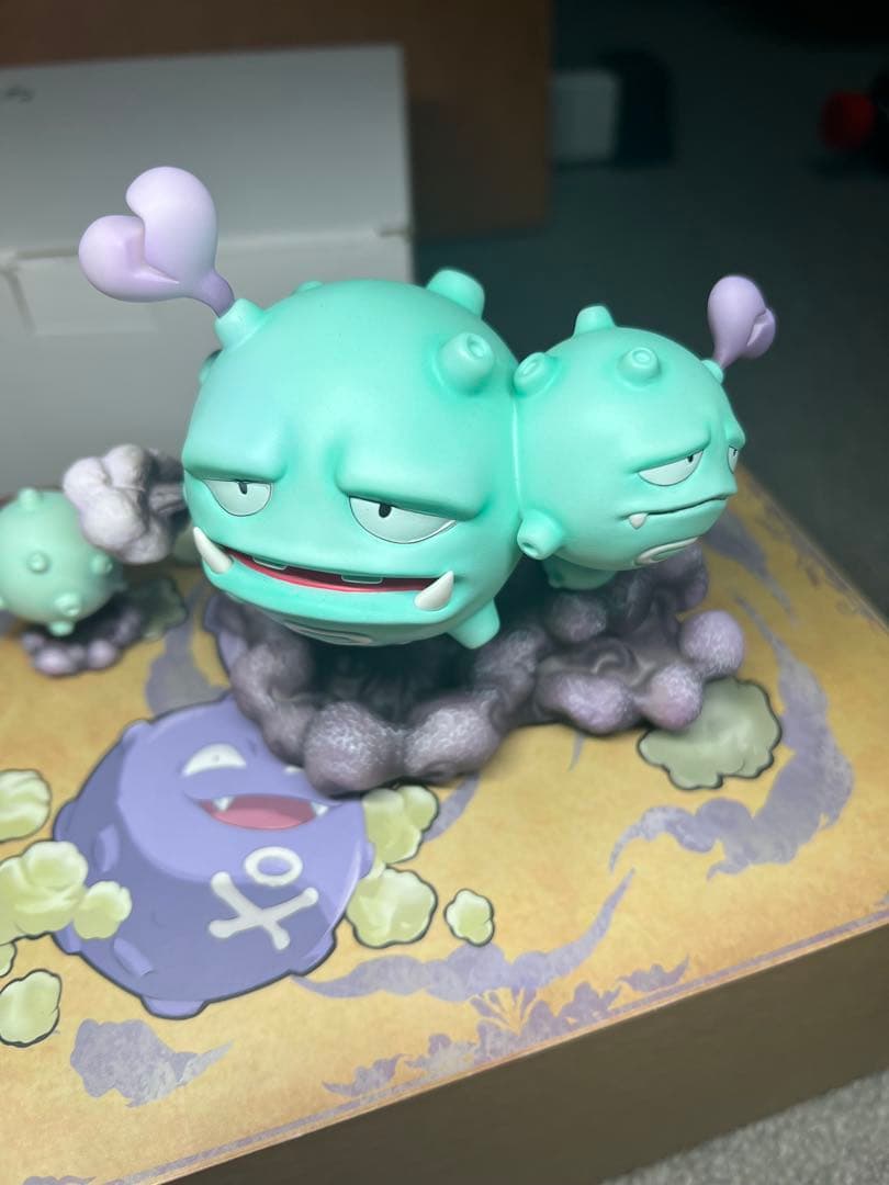 ポケモンスケールワールド　マタドガス色違い