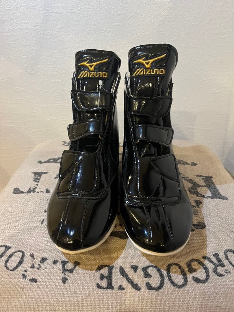 【美品】Mizuno ボクシングシューズ ブラック/ゴールド　ミズノ