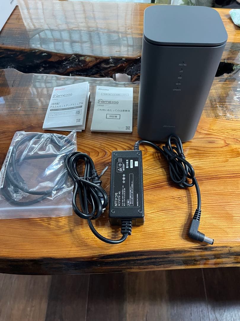 docomo 5G HR02 ダークグレー