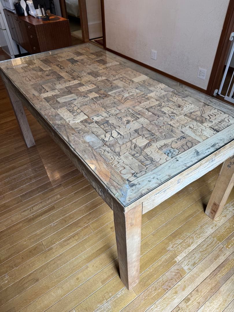 KARE （カレ） ダイニングテーブル 4人 〜6人掛け