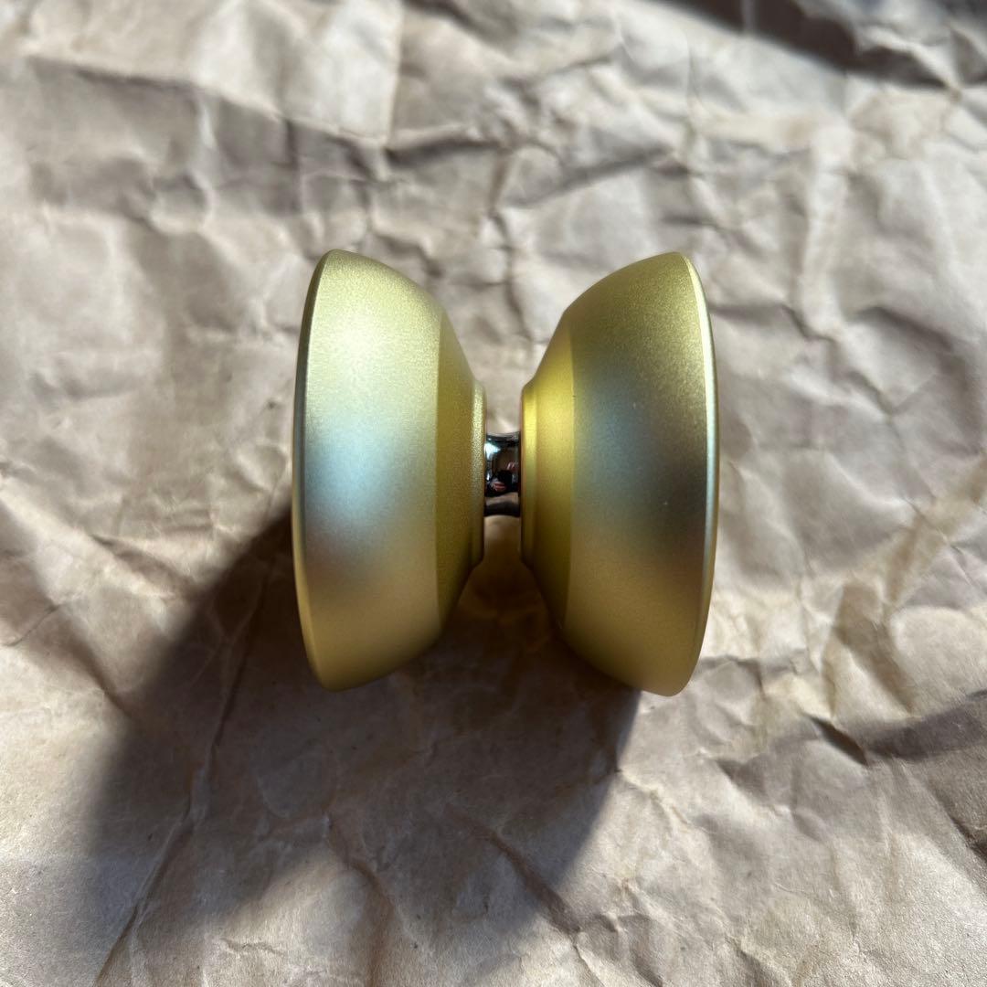 フェザーウェイトカナリー　freshly dirty