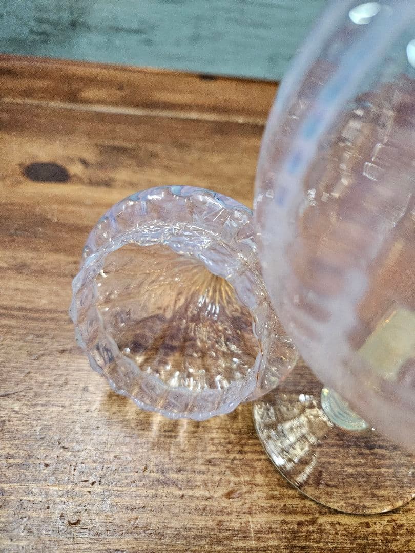 フランスアンティーク オパールセントガラス ボンボニエール 蓋付きのグラス 花瓶