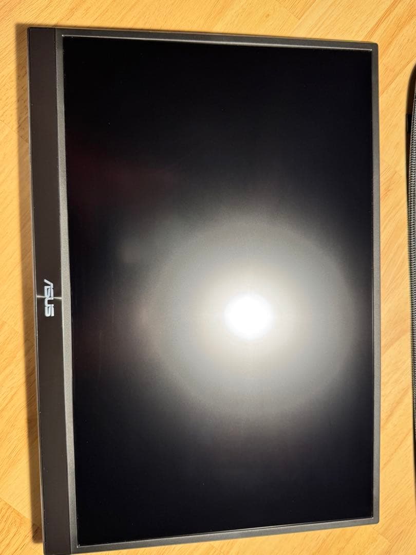 16インチ120HzモバイルモニターAsus ZenScreen MB16QHG