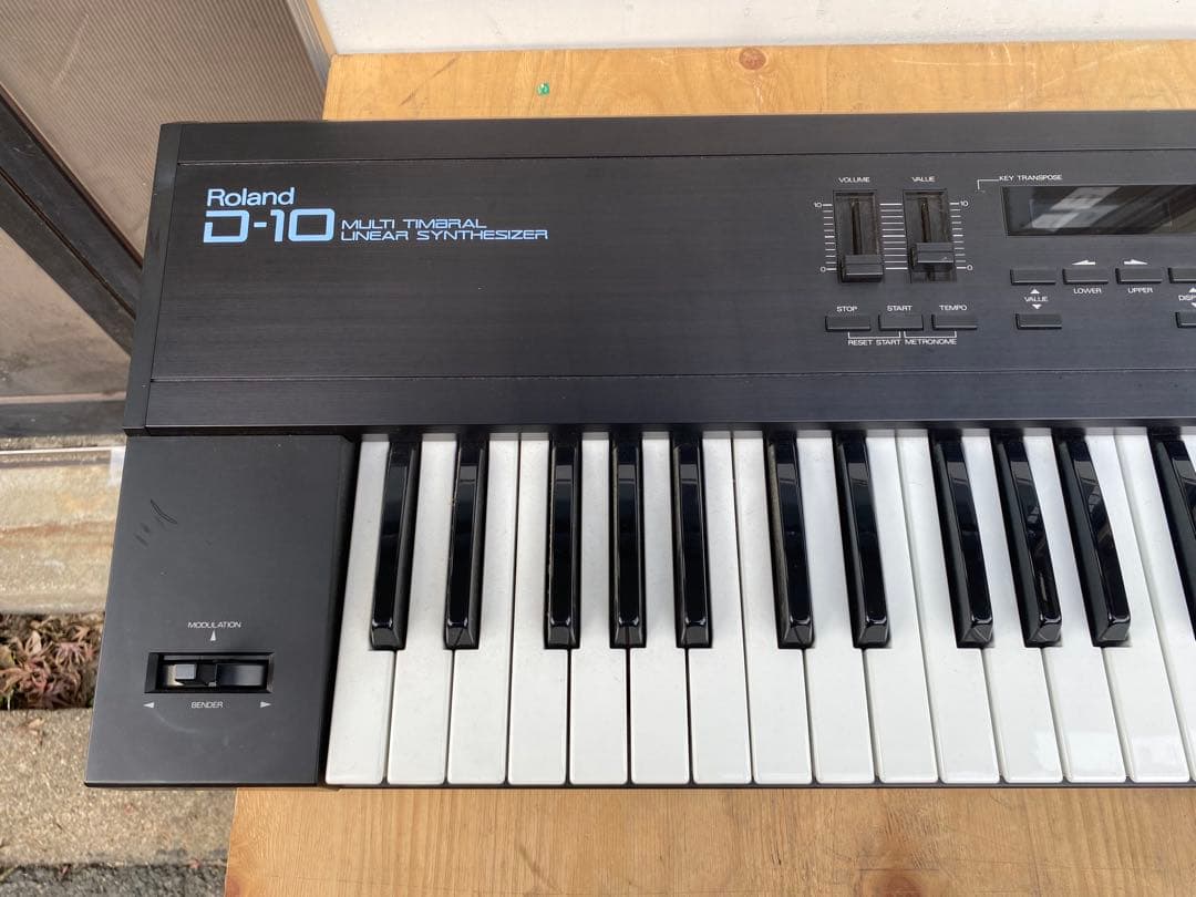 roland d-10 シンセサイザー　ソフトケース付き　中古品